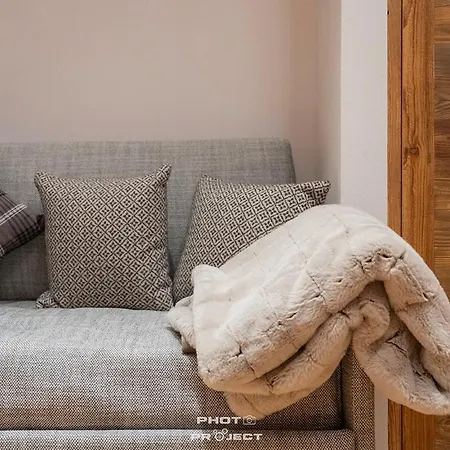 Dom wakacyjny Fior Di Roccia Apartments- In Centro Cervinia, Sauna Privata, Matterhorn Dream *
