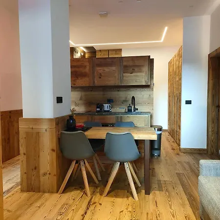Dom wakacyjny Fior Di Roccia Apartments- In Centro Cervinia, Sauna Privata, Matterhorn Dream *