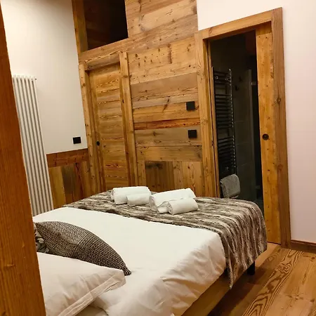 Dom wakacyjny Fior Di Roccia Apartments- In Centro Cervinia, Sauna Privata, Matterhorn Dream